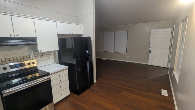 Photo - 9 Ipswich Dr