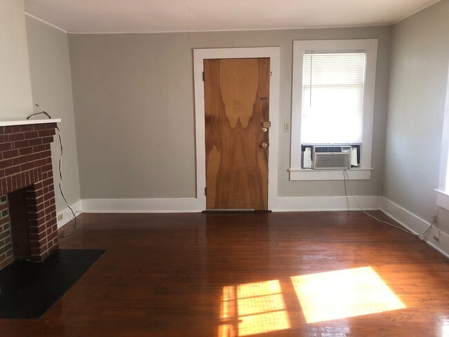 Photo - 506-506 Kingston Ave NE Unidad 506A