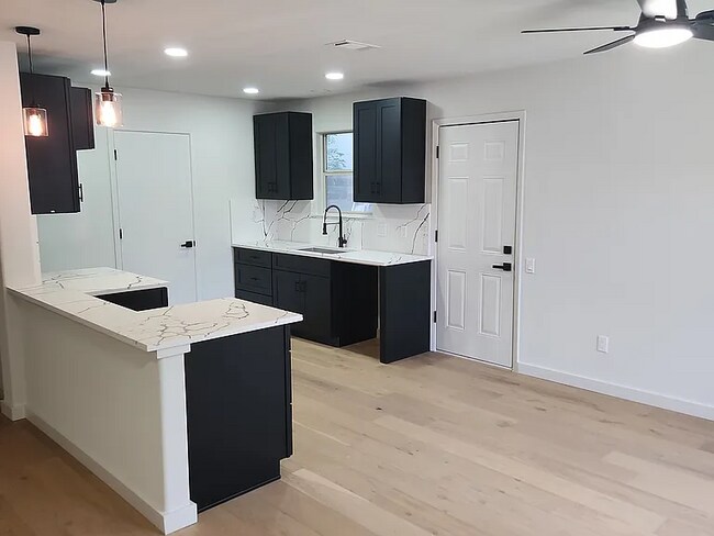 Photo - 2410 Santa Rita St