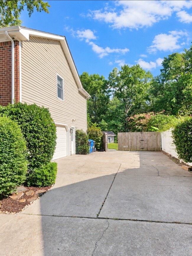 857 Old Cutler Rd