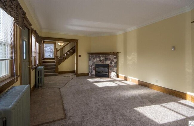 Living Room - 505 E Oxford St