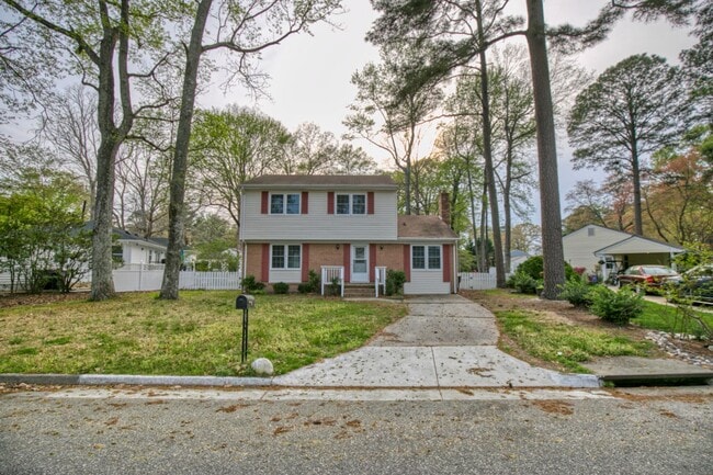 Photo - Great Location in Williamsburg!