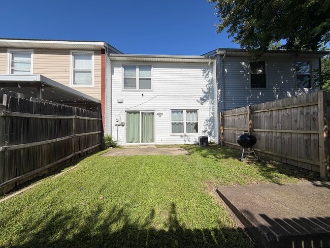 Photo - 649 Govenors Way