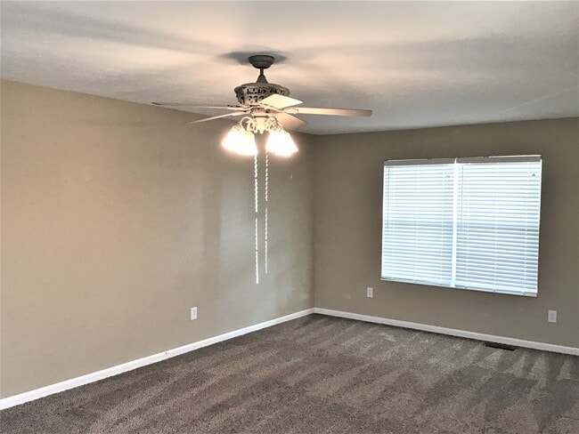 Photo - 233 Saddle Creek Ln