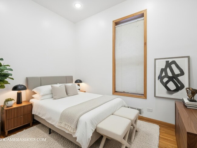 Photo - 2452 W Arthington St Unit 1