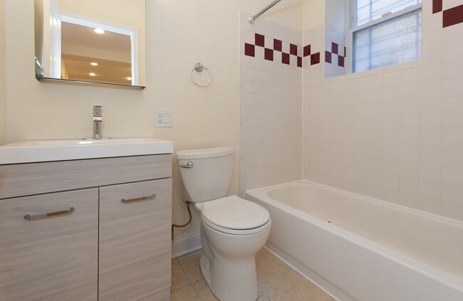 Photo - 3523 N Broadway St Unit G