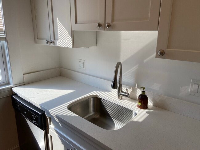 Photo - 38 Newton St