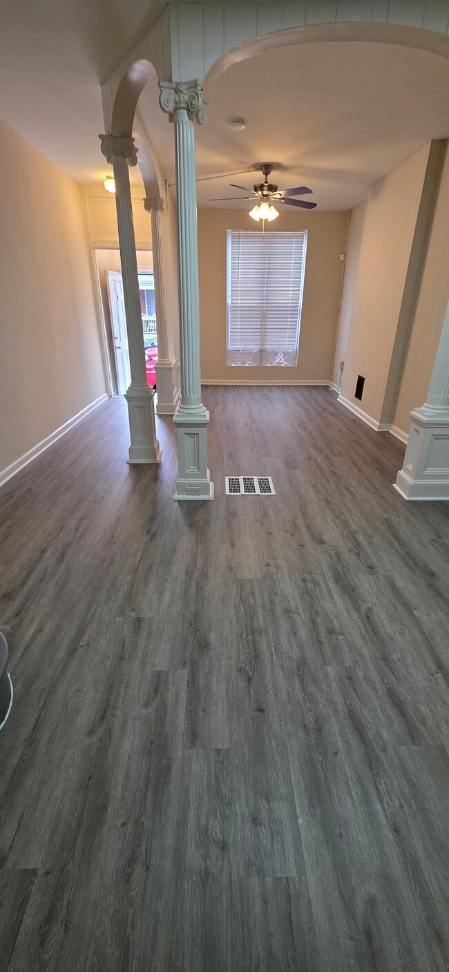 Photo - 2243 W Fayette St