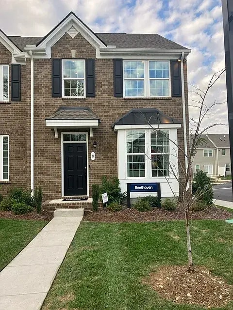 Photo - 420 Park Ave