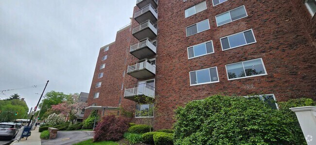 Building Photo - Everything is new! Harvard Sq! Walk to T! ... Rental