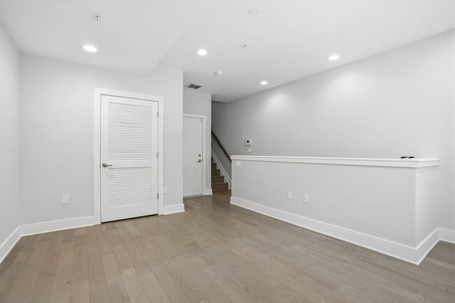 Photo - Exquisite 3-Bedroom Townhouse with Garage in Private Community! Available NOW!