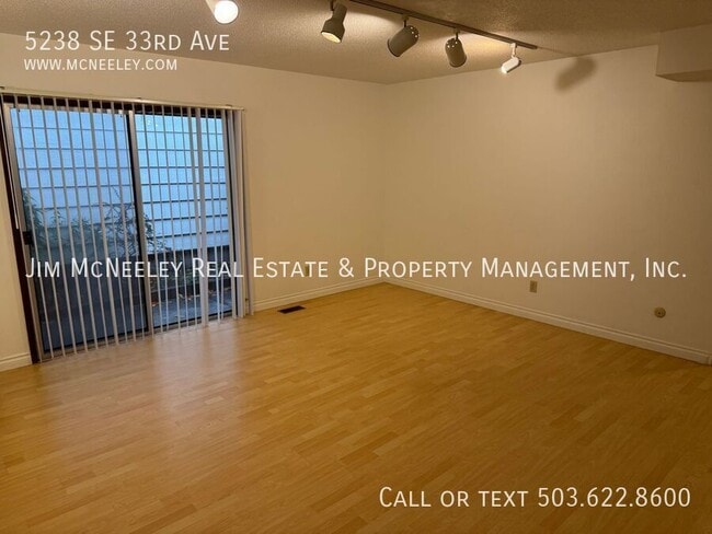 Photo - 5238 SE 33rd Ave