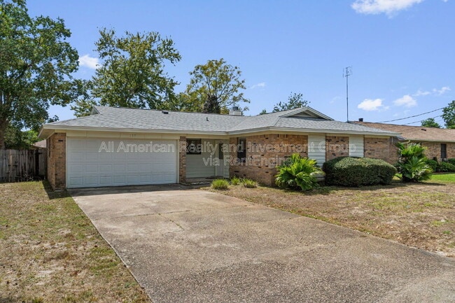 Photo - 137 Deville Dr