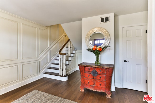 Photo - 218 Montreal St