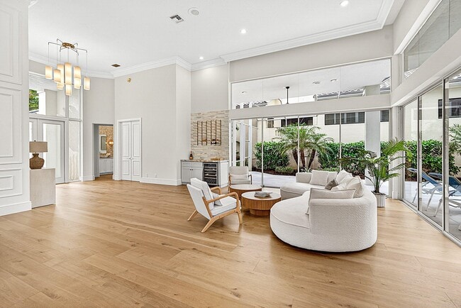 Photo - 1128 Crystal Dr