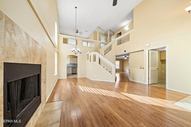 Photo - 10933 Bullseye St