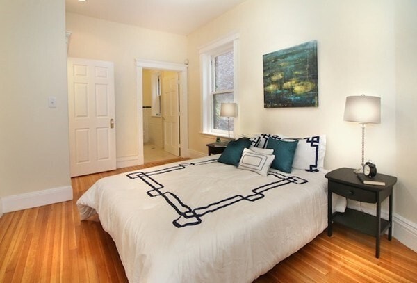 1033 Beacon St Unidad 1