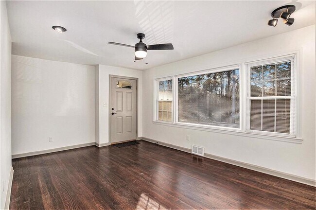 Photo - 2105 Fellowship Rd