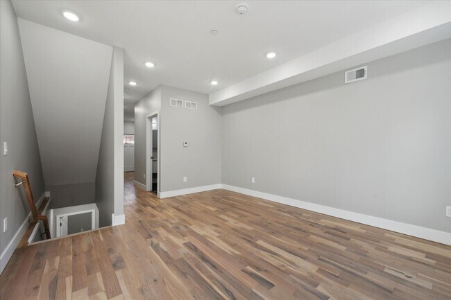 Photo - 5412 Delancey St Unit 5412-B