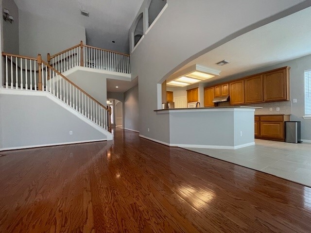 Building Photo - 8519 Babbling Brook Ct