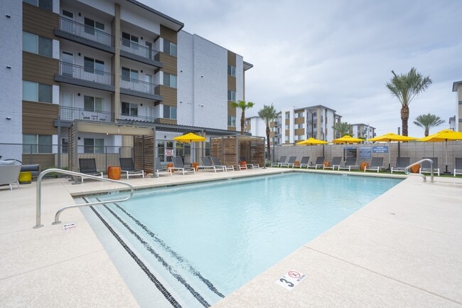 Lucent Scottsdale