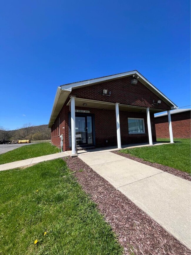 Photo - 201 Hinkley Dr Unit 1