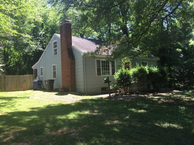 733 Magnolia St