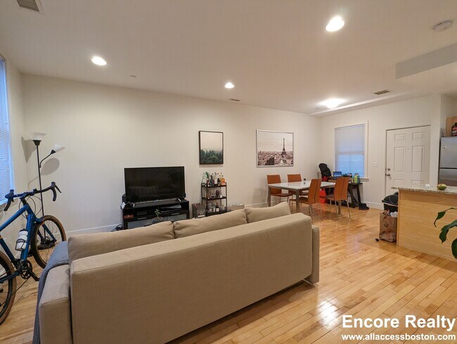 Photo - 110 Second St. Unit 112 Unit 112