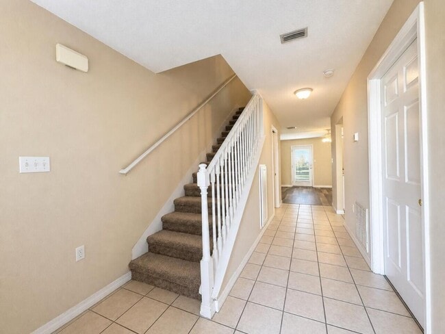 953 Scenic Oak Ln
