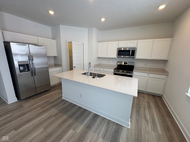 Photo - 2945 Grand Rdg Dr