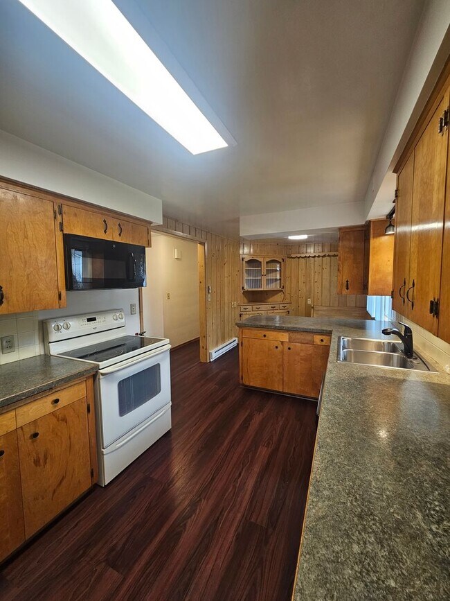 Photo - 1404 S Cherry St