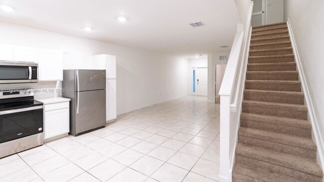 Photo - 137 NE 3rd St