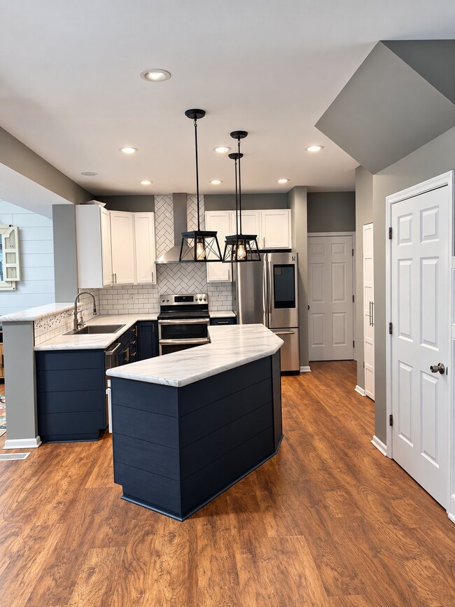 6 Gallant Fox Lane