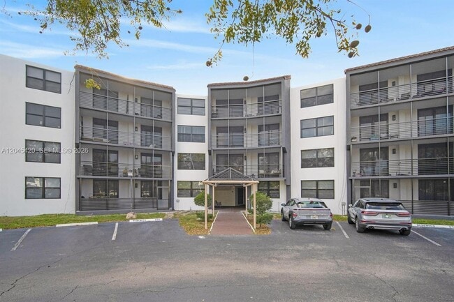 Building Photo - 3900 N Hills Dr Unit 108