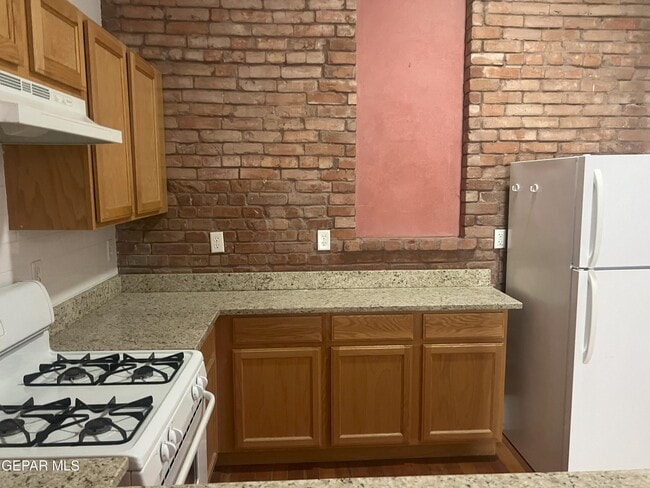 Photo - 110 W Nevada Ave