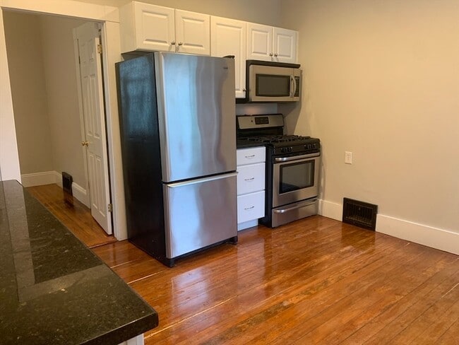 Photo - 176 Chestnut St Unit 2