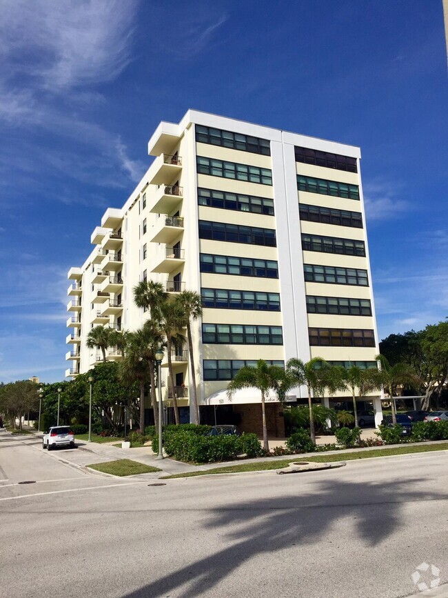 Building Photo - 1501 S Flagler Dr Unit 7 E Rental