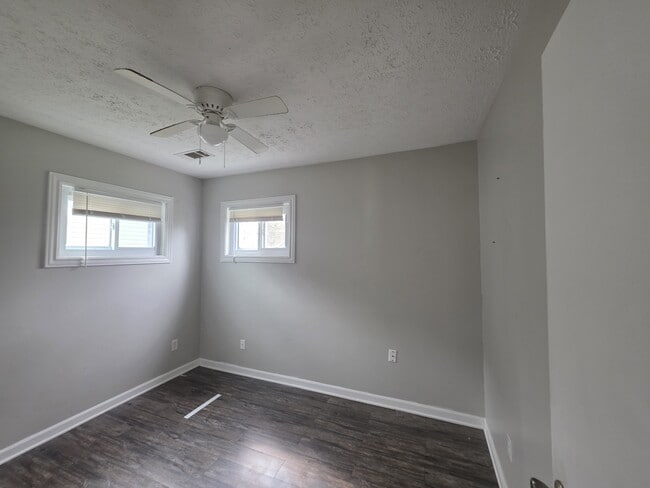 Photo - 3825 Kenard Ct