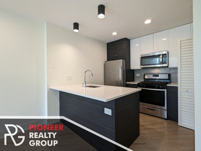 Photo - 853 W Grace St Unit 2