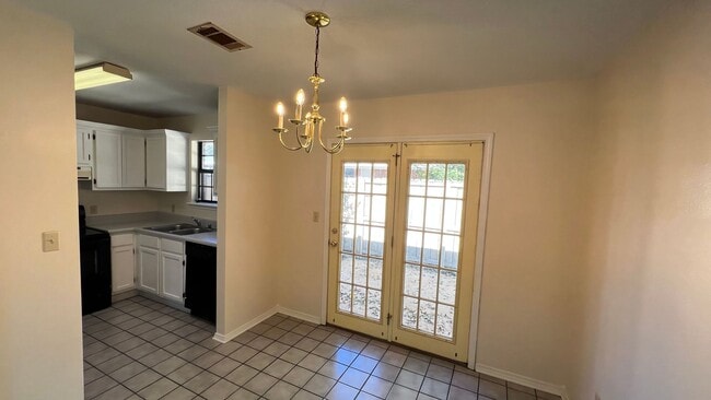 Photo - 803 E N St Unidad B