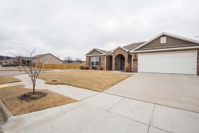 Photo - Wonderful and Spacious Rental Opportunity.