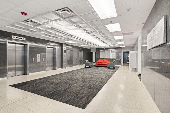 Photo - 517 Gold Ave SW