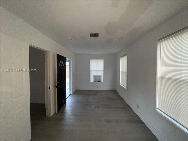 Photo - 1800 SW 3rd St