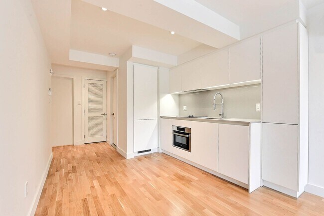 Photo - 3195 Av. Van Horne Unit 205