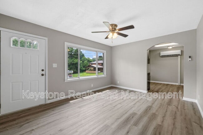 Photo - 103 Cayce Ave