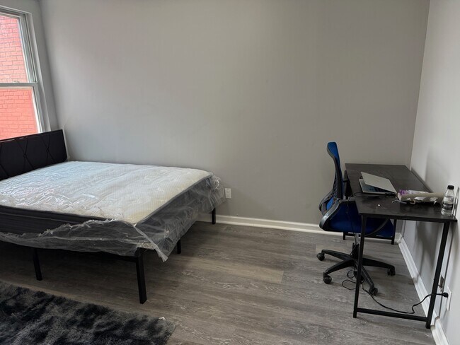 Photo - 2801 Huntingdon Ave Unit B