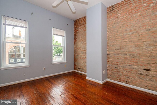 Photo - 601 Harvey St