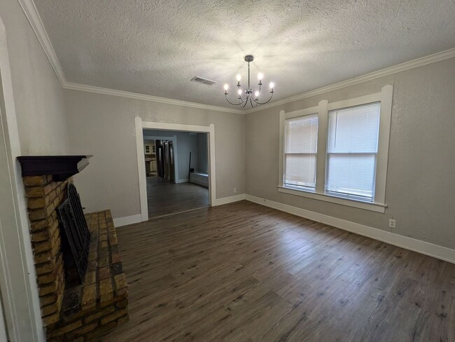 Photo - 1897 Harrison Ave