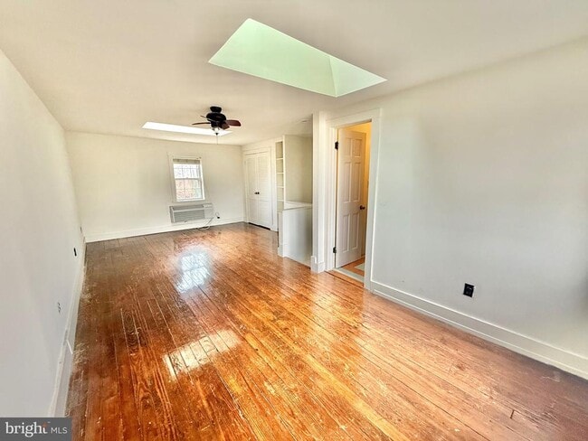 Photo - 10622 Belmont Blvd