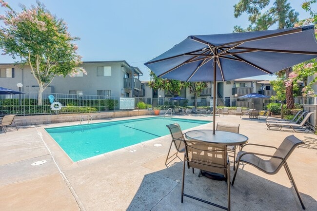 Five Coves Apartment Homes